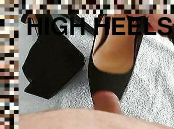 Wanking on High Heels