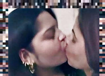 čiulpimas, indijos-merginos, bučiavimasis