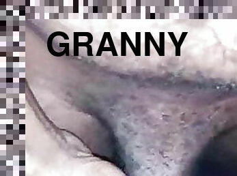 Nutting In Dirty Talkin&#039; Granny