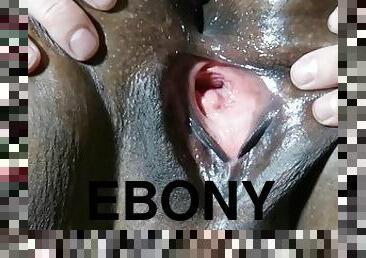 coño-pussy, negra-ebony, negra, húmedo, abriéndose