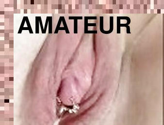 clitoris-bagian-atas-vagina-paling-sensitif, ekstrem, besar-huge, mastubasi, vagina-pussy, amatir, ditindik, seorang-diri, sisipan, menggoda