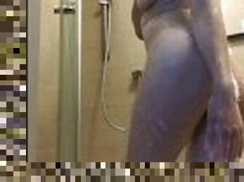 BLONDE LATINA TAKES HOT SHOWER AND MOVES HER INCREDIBLE BODY