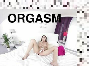 TmwVRnet - Morning teen orgasm