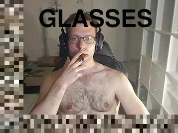 lunettes, poilue, masturbation, amateur, branlette, ejaculation, webcam, fétiche, solo, musclé