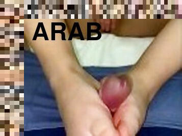 Arab girl giving her first footjob to tinder date