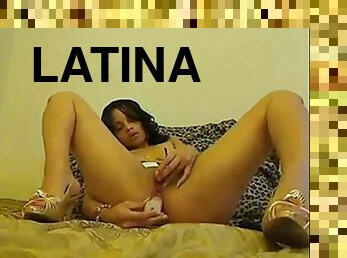 Sexy latina masturbates on webcam