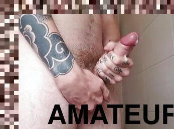 bad, masturbation, amatör, gigantisk-kuk, tonåring, brittisk, dusch, ensam, tatuering, kuk