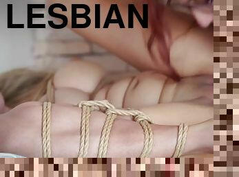 orgasme, gode-ceinture, lesbienne, bdsm, rousse, ligotée, bondage, domination, femme-dominatrice