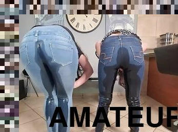 guza, velike-sise, pišanje, amaterski, gaćice, fetiš, jeans, mokri, brinete