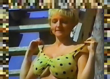 Vintage mature flashing natural tits