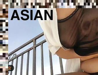 asiatisk, storatuttar, hårig, masturbation, orgasm, utomhus, mogen, underkläder, ensam, kinesisk