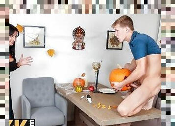 MATURE4K. The pumpkin was fucked. Stepmom was fucked. The stepson was fucked.