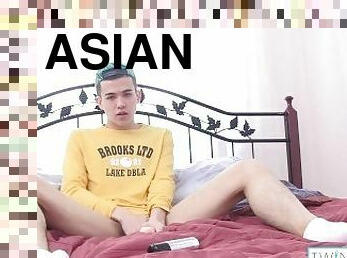 asiatique, masturbation, ejaculation-sur-le-corps, énorme-bite, ados, jouet, gay, branlette, doigtage, pieds