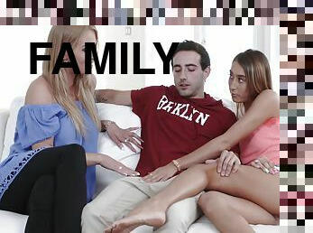 Fucking Family Values - Raquel Diamond And Rachael Cavalli