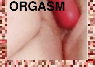 BBW Shows us Pulsating Orgasm