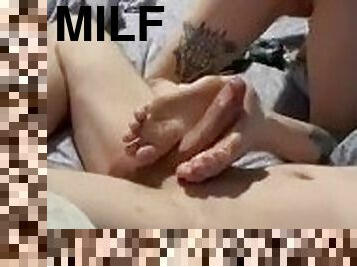 storatuttar, cumshot, gigantisk-kuk, milf, fötter, sprut, fetisch, footrunk, tatuering, kuk