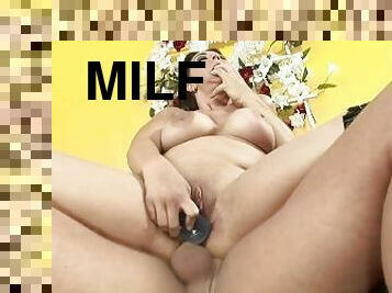 pantat, payudara-besar, orgasme, muncrat, blowjob-seks-dengan-mengisap-penis, cumshot-keluarnya-sperma, penis-besar, jenis-pornografi-milf, ibu, suami