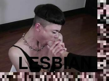 lesbian-lesbian, casting-pemilihan-pemain, kaki, kecil-mungil, dominasi, kasar, payudara-kecil