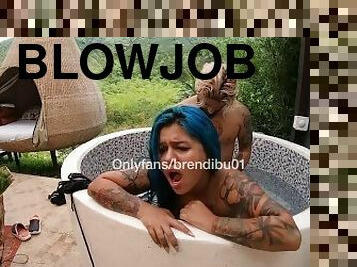 Sexo en el jacuzzy con un desconocido