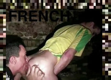 MIGUEl fucked by GREG CENTURI in discret basement in Paris