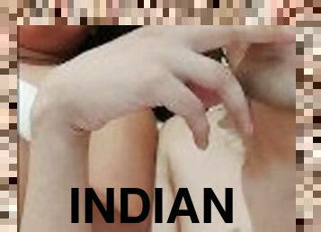 groß-titten, erotisch-mutti, indianer, titten, hintern, freund, rauchen, kuh-mädchen, hotel, saugen