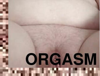 mastrubacija, orgazem, muca, brizg, amaterski, igrača, pirced, dildo, solo, tattoo