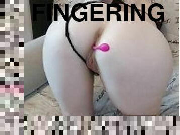 onani, gammel, fisse-pussy, legetøj, fingering, tøs, blond, ældre, røv-butt, saftig