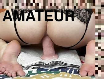 amateur, anal, jouet, pieds, ejaculation, chevauchement, gode, petite, solo, petits-seins