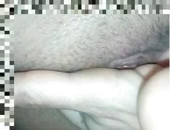 Masturbándome para mí amigo para que me vea correrme