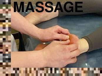 Guest B Real Foot Massage