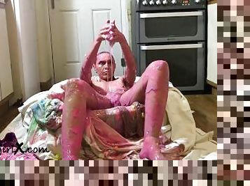 Gunged Maid - Mouth watering rip your pants off video