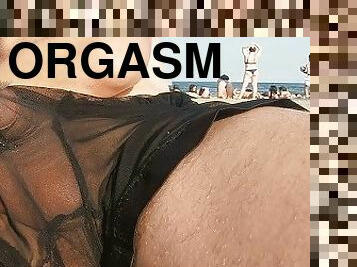masturbation, orgasme, public, plage, secousses, ejaculation, lingerie, exhibitionniste, bite, clignotant