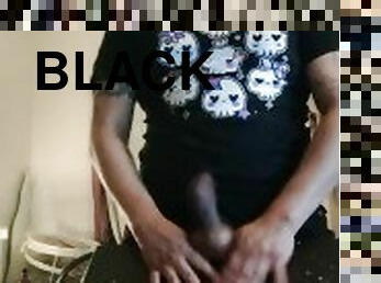 Cute Skull t-shirt/cumming on a black board