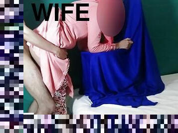 Moroccan wife in jilbab couple