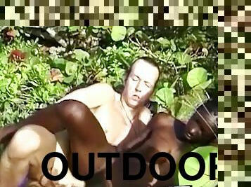 Horny Outdoor Interracial Retro German Tourist