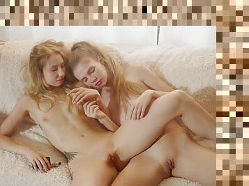 Anna Di And Elina De Lion In Sensual Hotties