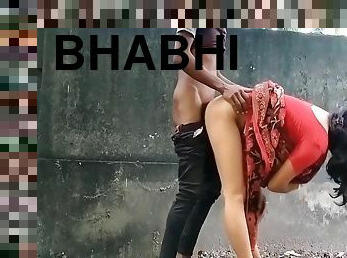 Bhabhi Jungal Main Lakdi Katne Gai Thi Jungal Main Hi Chudai Krwa Li