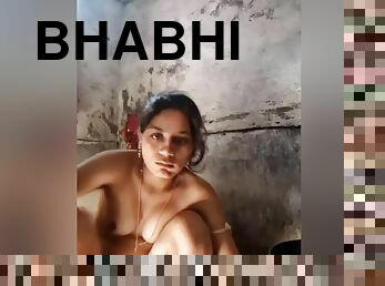Today Exclusive- Desi Village Anju Bhabhi Showing Boobs