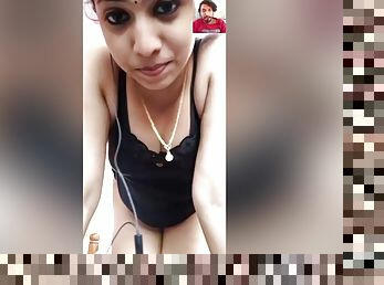 Sexy Mallu Bhabhi Shows Her Boobs Part 3