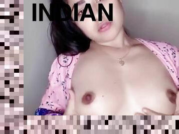 Indian Desi Hot Girl Show Boobs