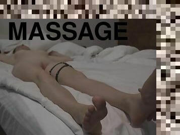 The Girl Got Turned On By The Foot Massage The Masseur Massaged Her Pussy