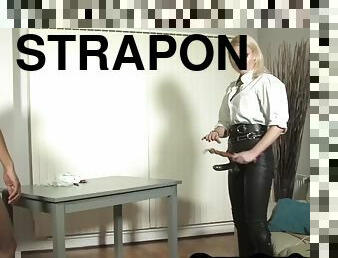 strap-on, amatör, blandade-raser, milf, bdsm, cfnm, femdom, läder