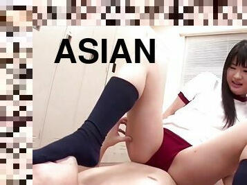luscious asian schoolgirl facesitting and cum shot