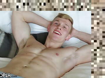 Blonde stud Kane Bryant shakes his cock