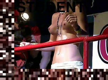 Spring Break wild students show tits