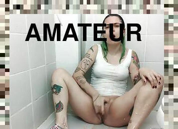 bad, masturbation, amatör, hemmagjord, slyna, dildo, petit, ensam, gagging, små-bröst