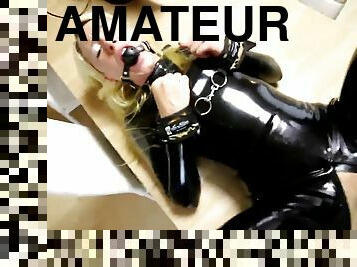 chatte-pussy, amateur, babes, ados, allemand, bdsm, chienne, latex, bâillonnement