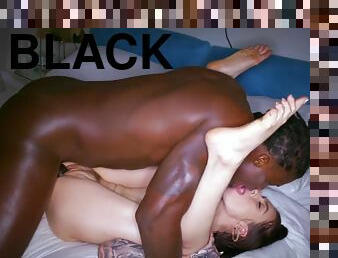 BLACKEDRAW He nailed this white boy’s girlfriend in the bootie