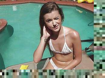 fichette, ragazze-giovani, giovanissime, pov, giovani18, piscina