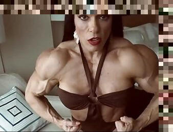 gros-nichons, maman, kinky, seins, fétiche, solo, bikini, musclé, brunette, femme-dominatrice